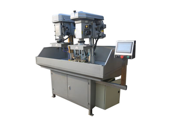  滑台式自动钻孔机